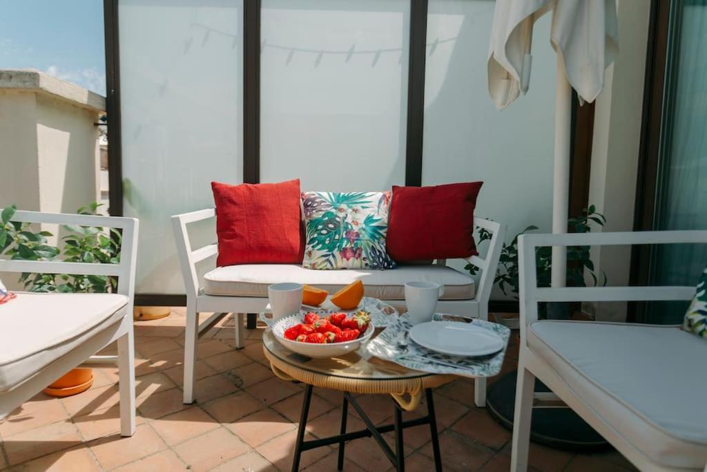 O&L Lumbreras: Bright Duplex With Private Terrace Apartment Sevilla Bagian luar foto