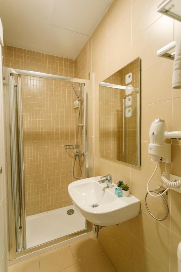 O&L Lumbreras: Bright Duplex With Private Terrace Apartment Sevilla Bagian luar foto
